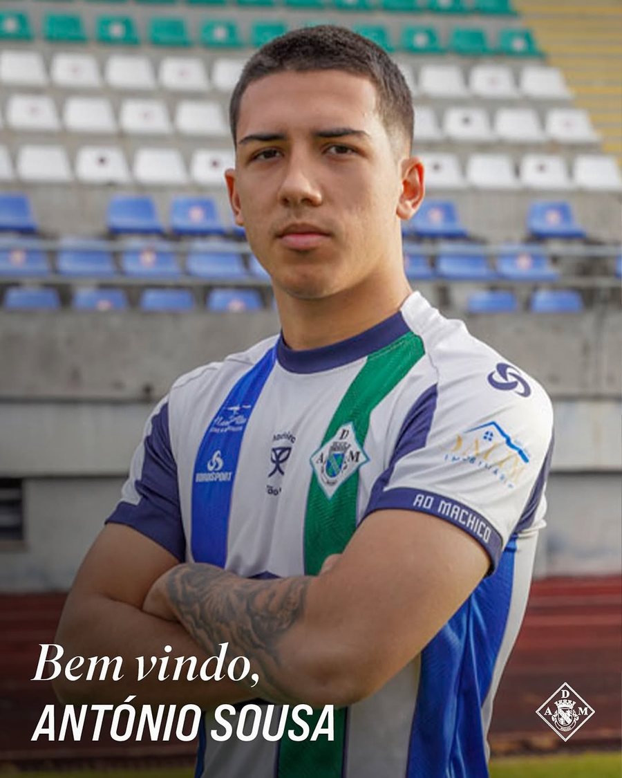 António Sousa sobe ao plantel principal